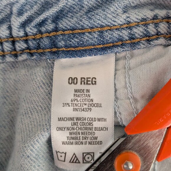 AEROPOSTALE Light Blue Denim Mid-Rise Straight Leg Cargo Jeans; Size 00 - Picture 4 of 4